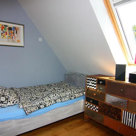 Strandanker In Apartment *