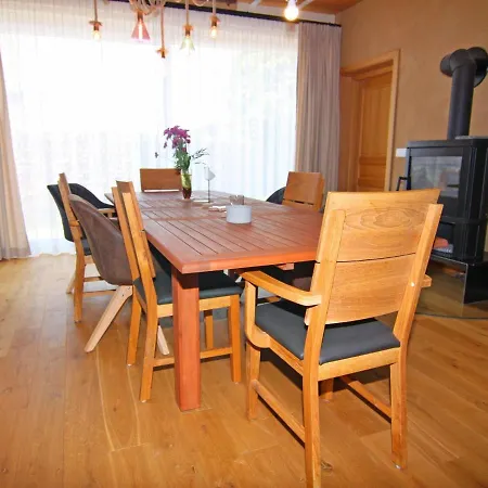 Strandanker In Apartment *